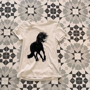 NWOT Shyanne horse shirt